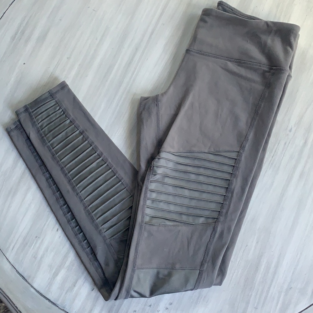 Alo yoga mid rise motto leggings - Picture 2 of 3
